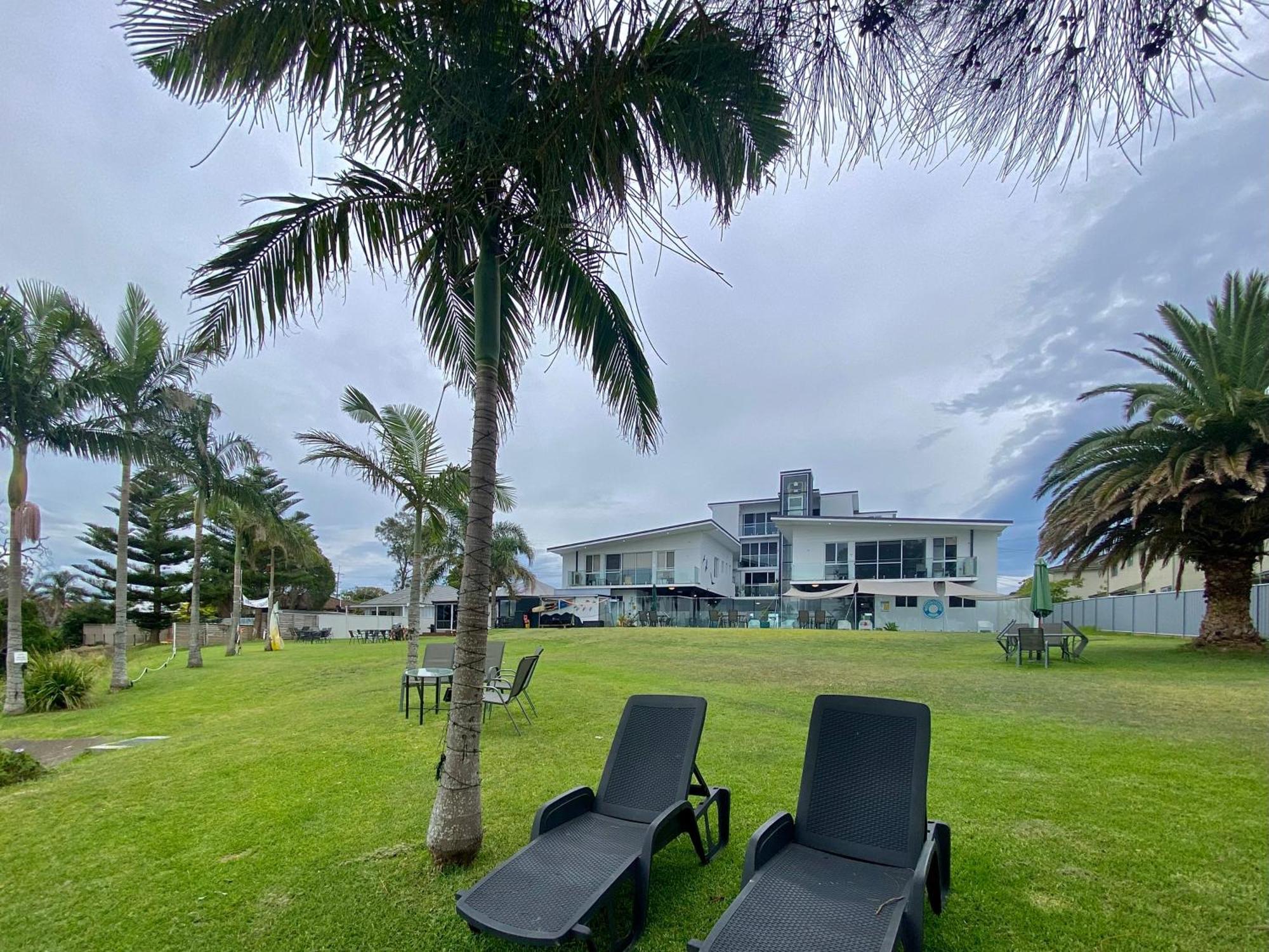 Lakes Aparthotel